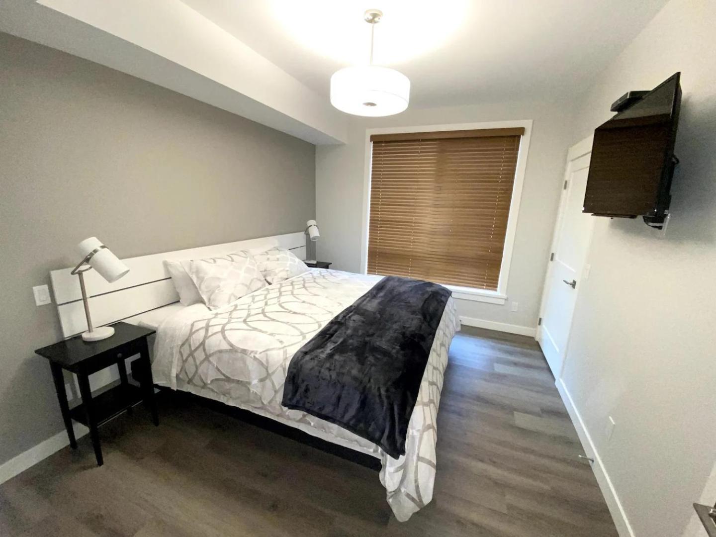 Luxury Unit In The Heart Of 캔모어 외부 사진
